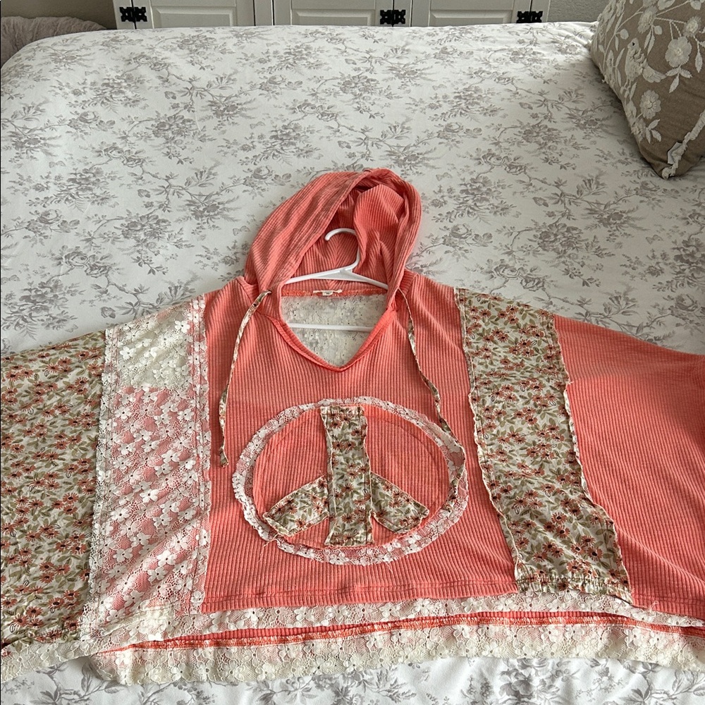 POL Coral Floral Patchwork Hoodie - Picture 2 of 3